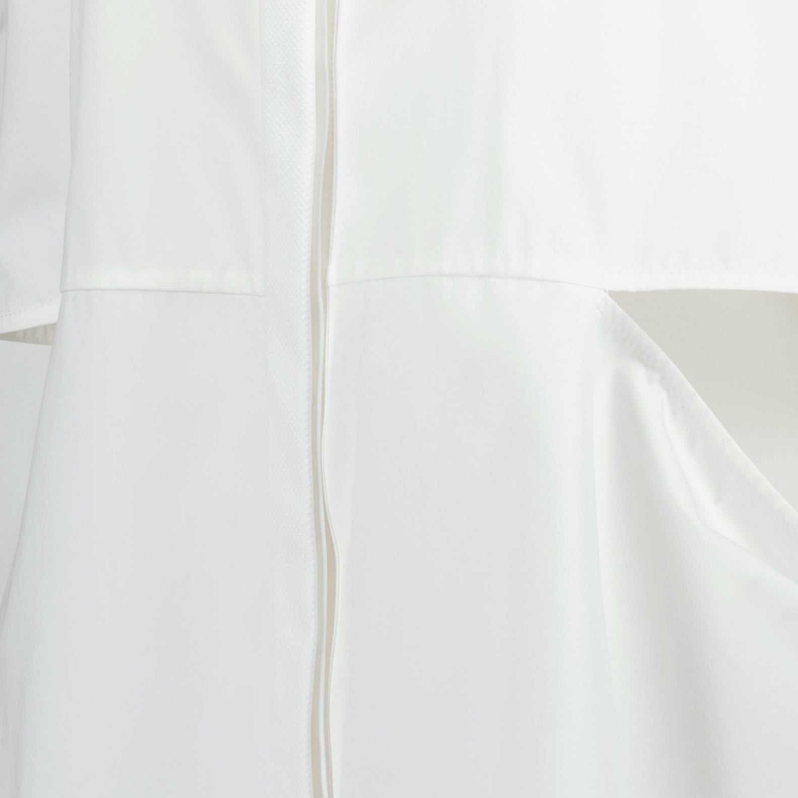 Alexander McQueen Sculptural Ruffle Shirt Dress - image 5