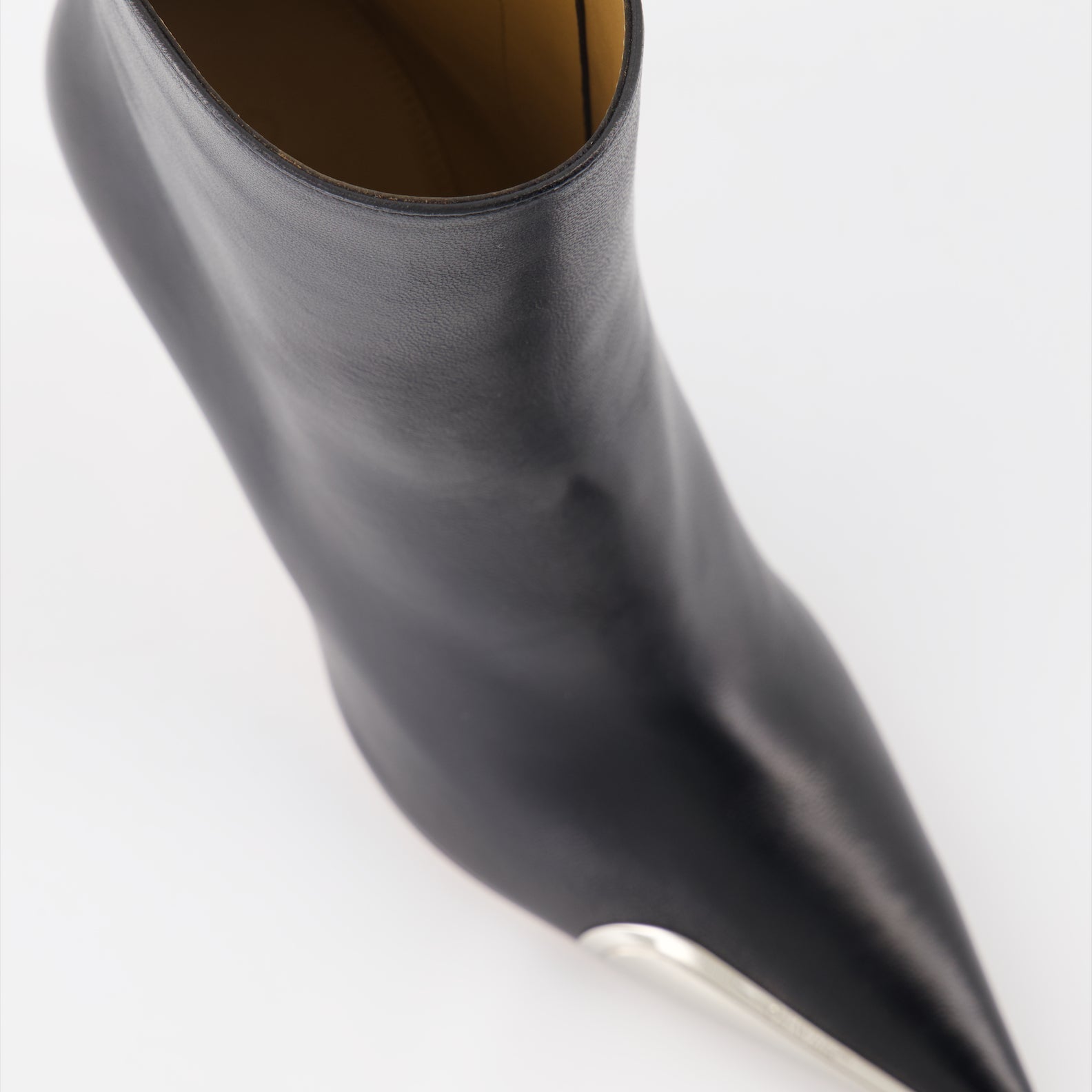 Off-White Pointed-Toe Ankle Boots - image 5