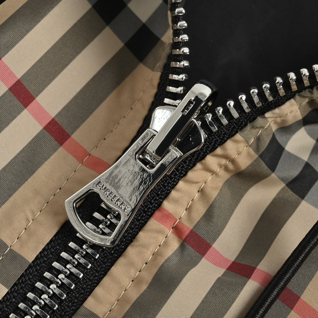 Burberry Reversible Vintage Check Hooded Windbreaker - image 8