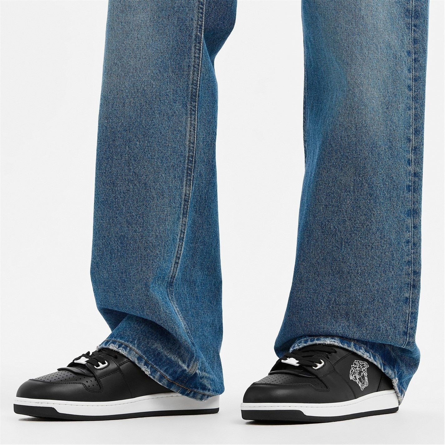 Versace Medusa Sneak Low-Top Trainers - image 5