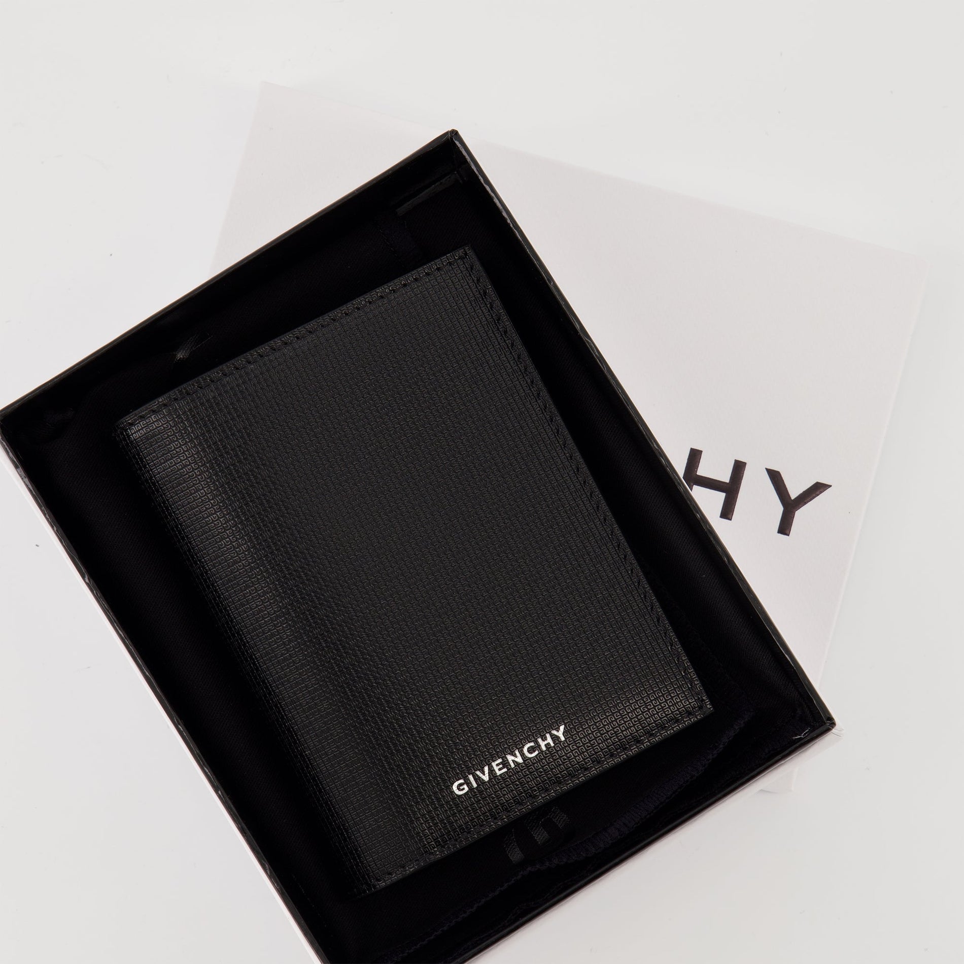 Givenchy 4G Leather Card Holder - image 4