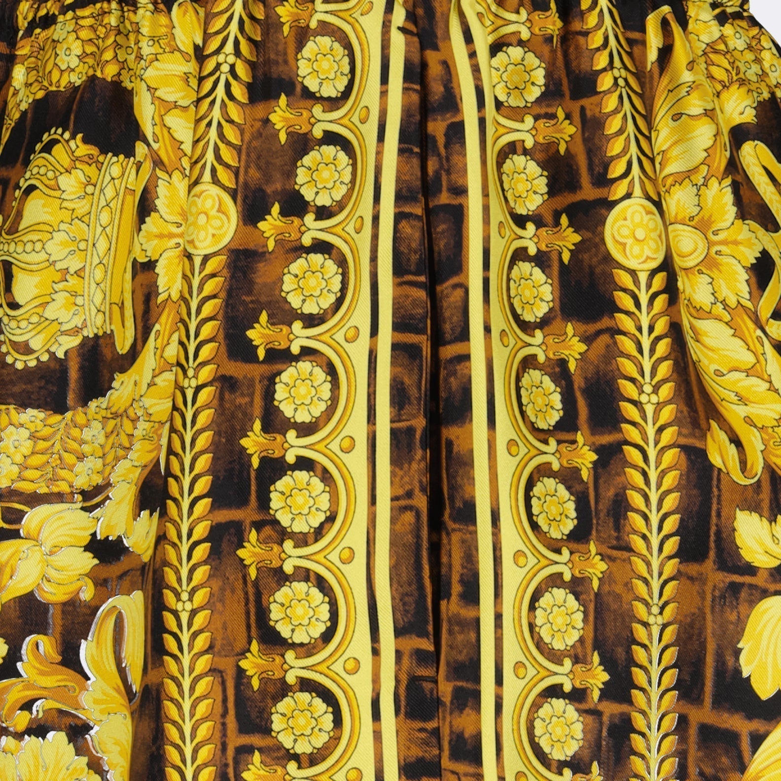 Versace Short Baroccodile in Silk - image 3