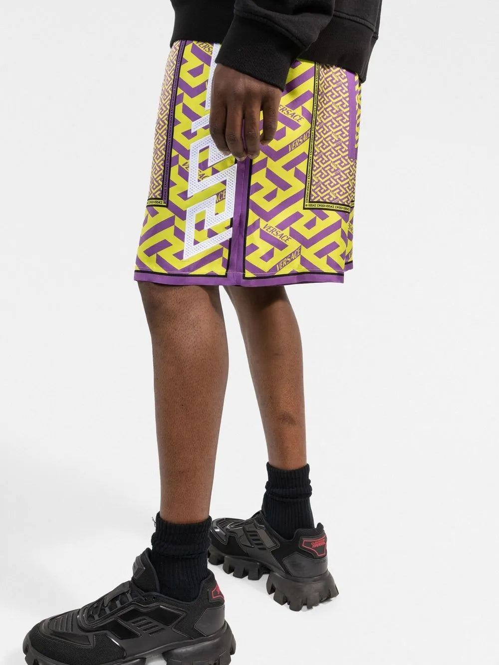 Versace Short Greca - image 3