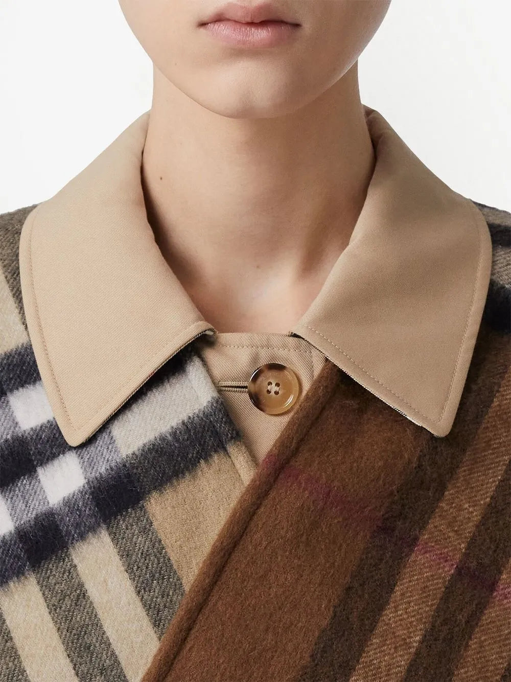 Burberry Checked poncho - image 7