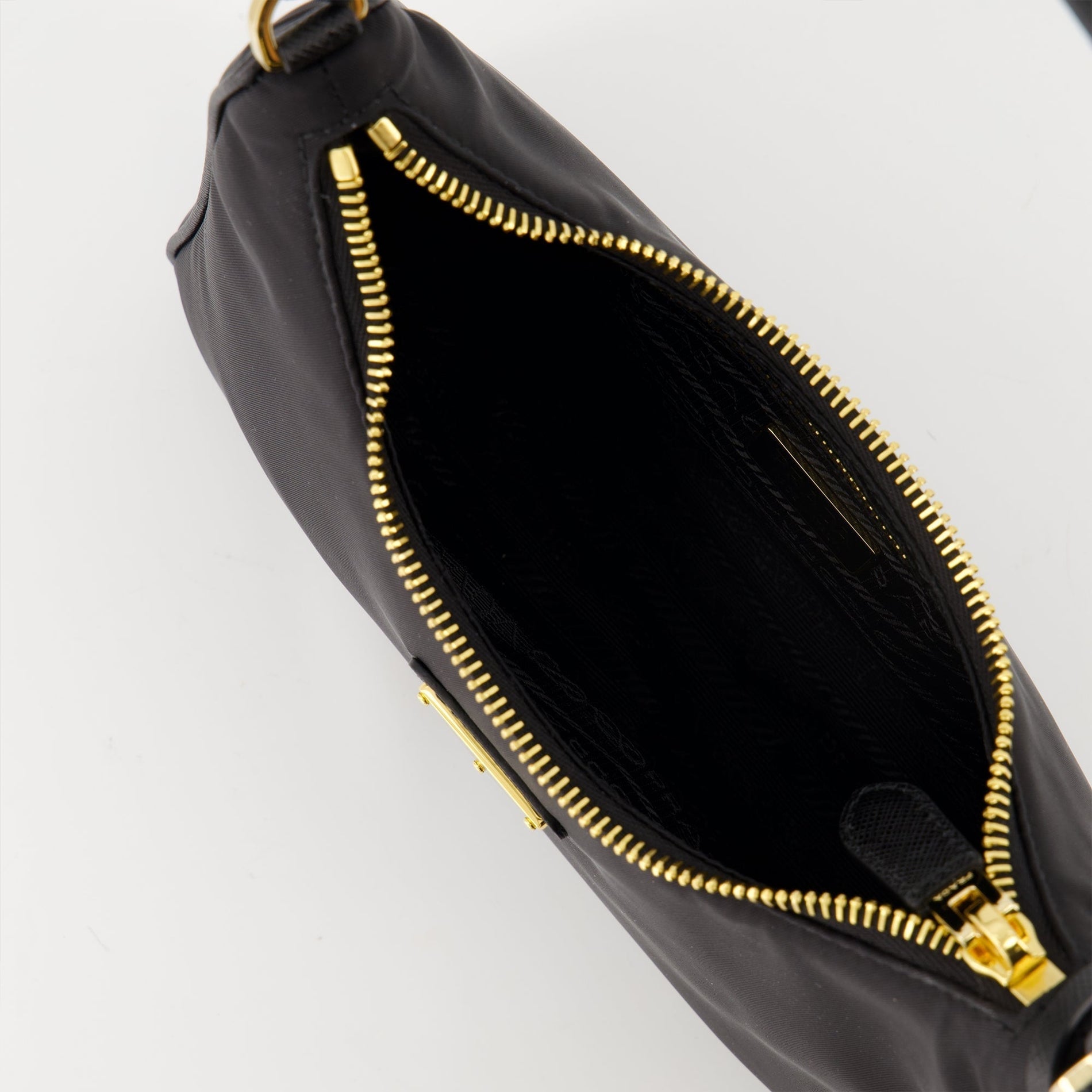 Prada Re-Edition Leather Shoulder Bag - image 4