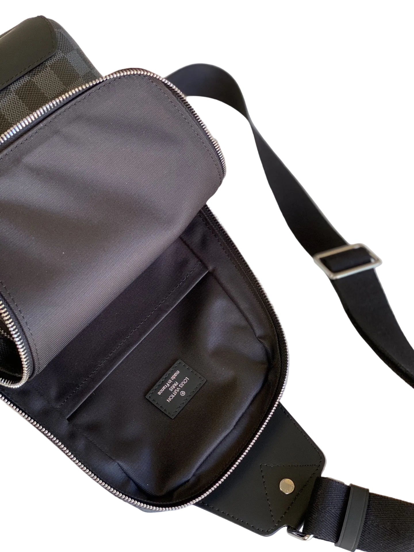 Louis Vuitton Damier Graphite Avenue Sling Backpack - image 8