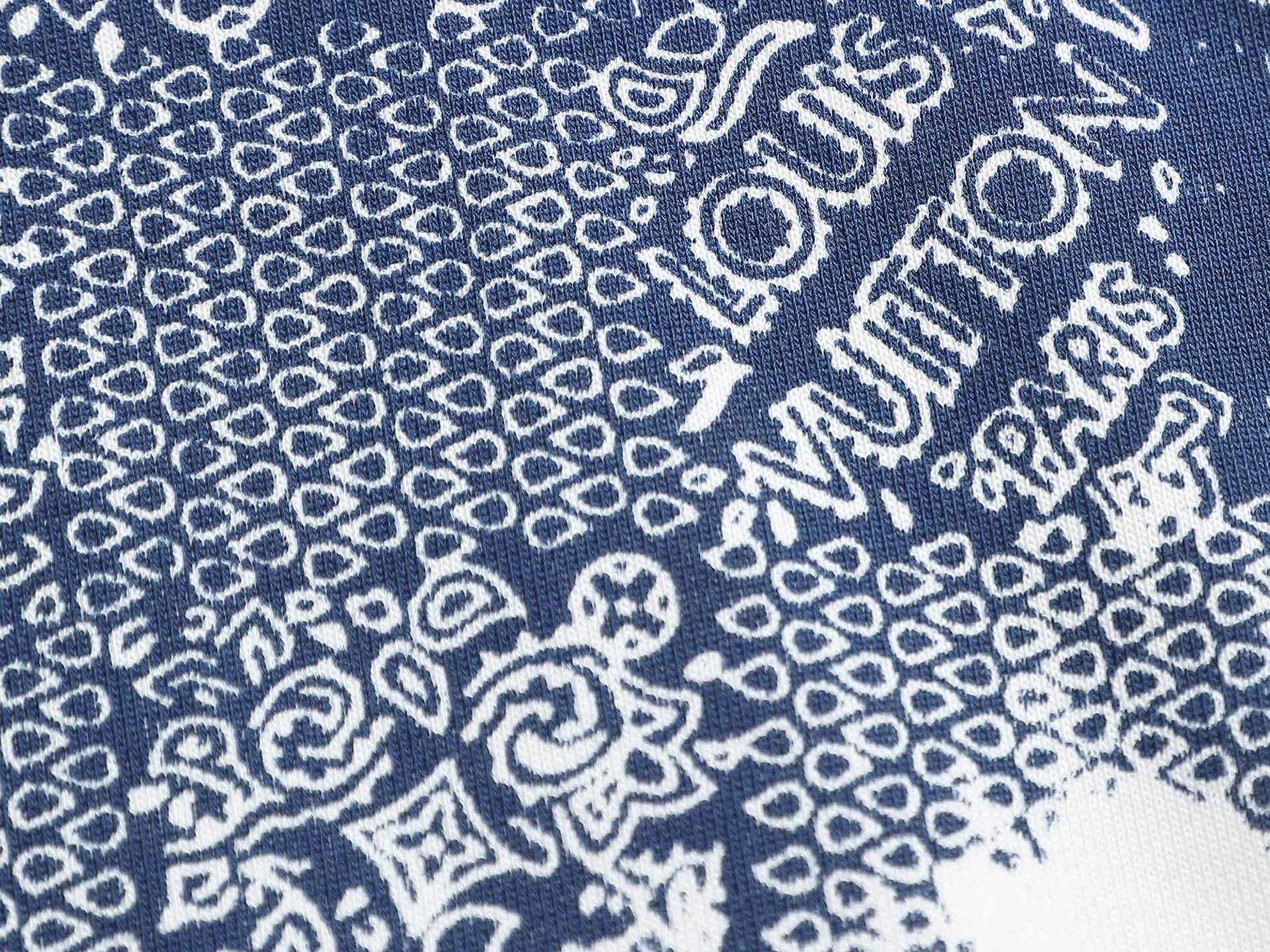Louis Vuitton LV White Monogram Bandana Print Sweatshirt - image 7