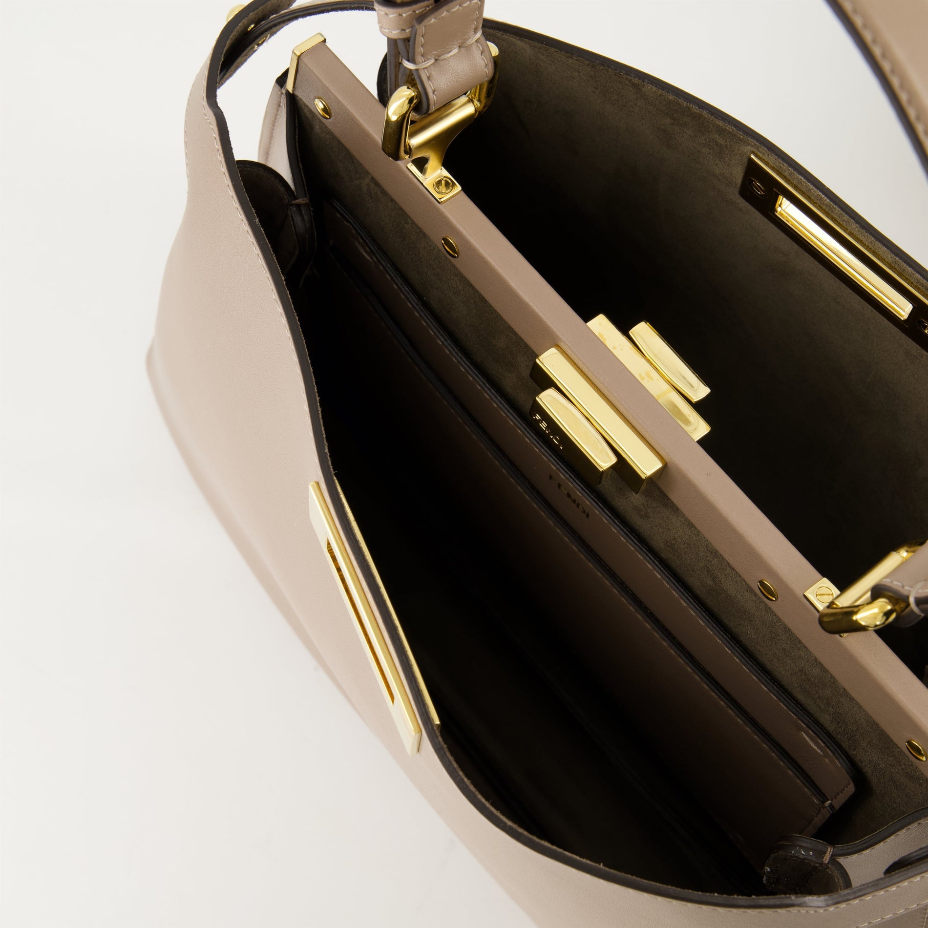 Fendi Peekaboo ISeeU Medium – Beige Leather - image 4