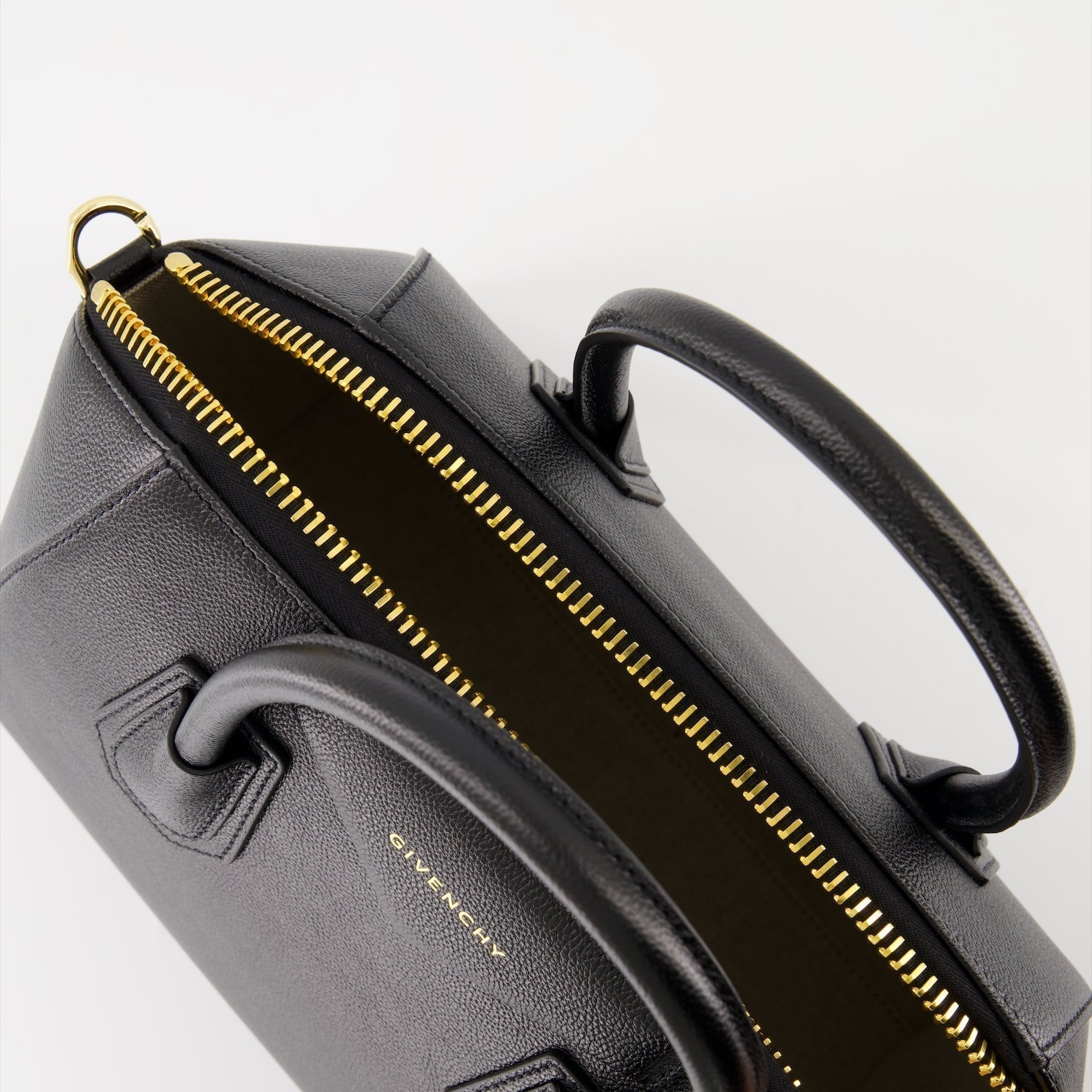 Givenchy Black Leather Antigona Handle Bag - image 4