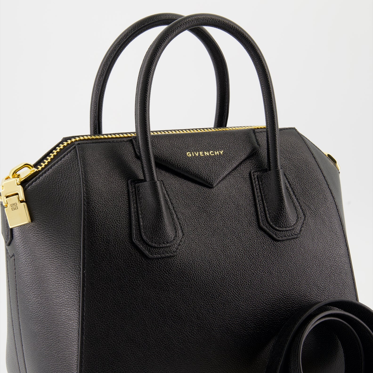 Givenchy Black Leather Antigona Handle Bag - image 3