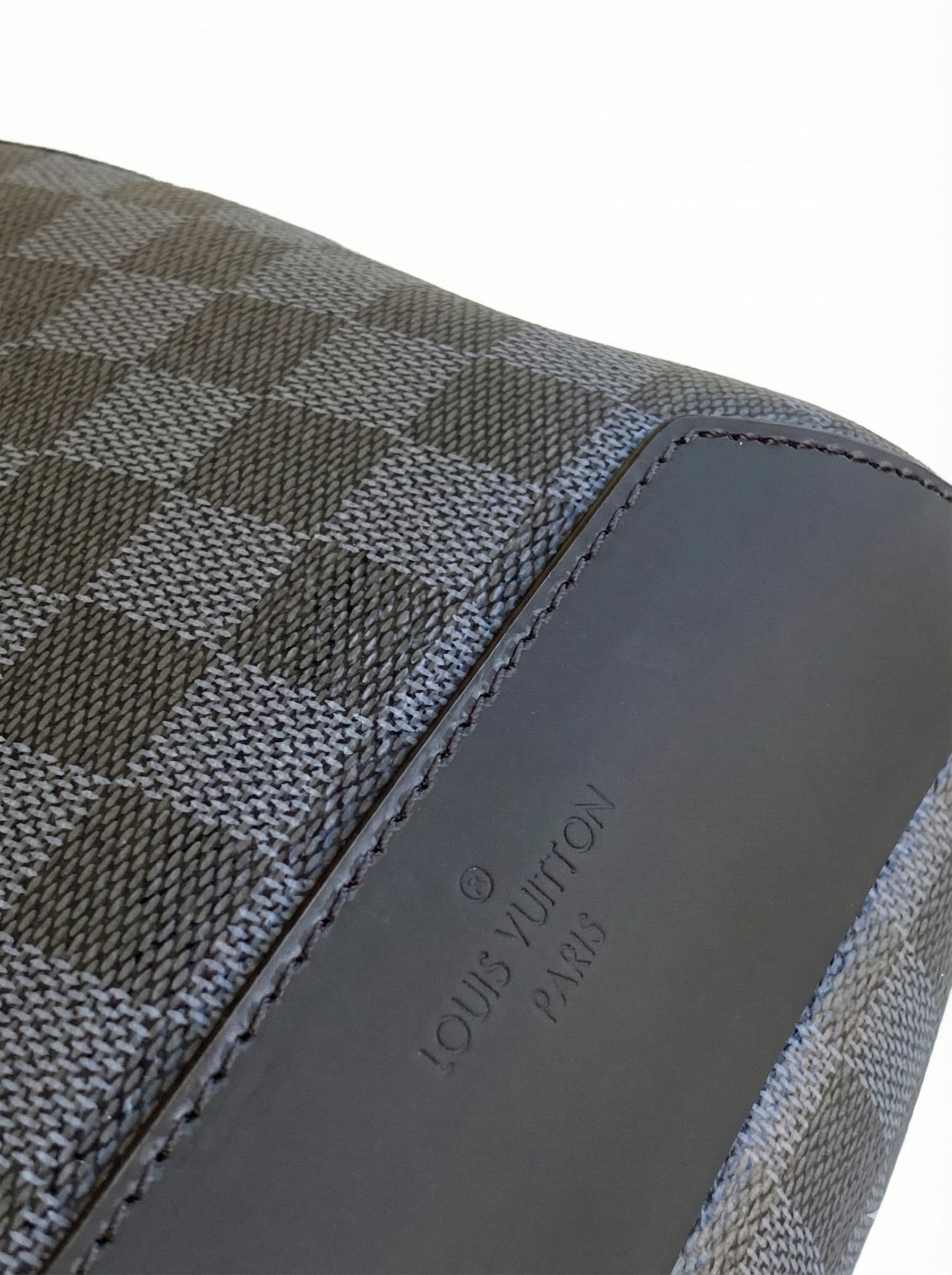 Louis Vuitton Damier Graphite Avenue Sling Backpack - image 5