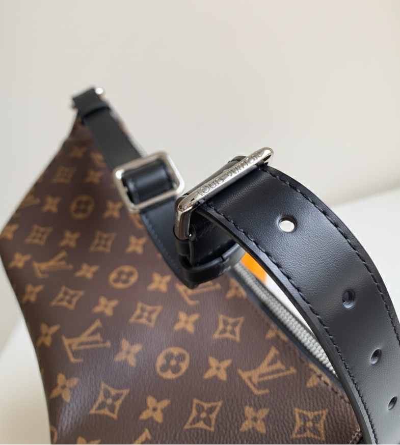 Louis Vuitton Monogram Canvas Utility Belt Bag - image 6