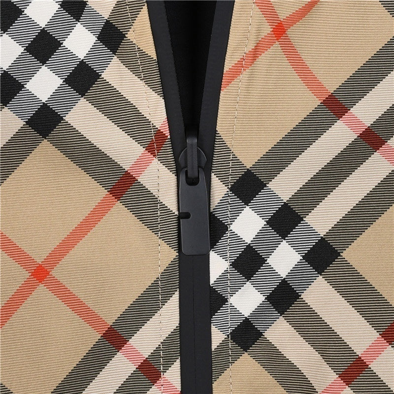 Burberry Reversible Vintage Check Hooded Jacket - image 6