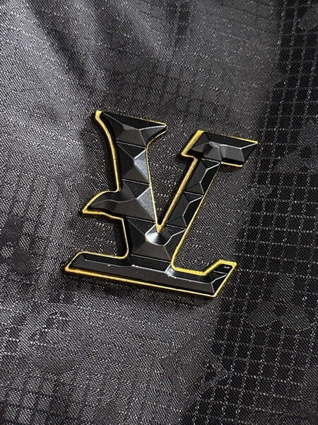 Louis Vuitton Glossy Monogram Puffer Jacket - Black - image 4