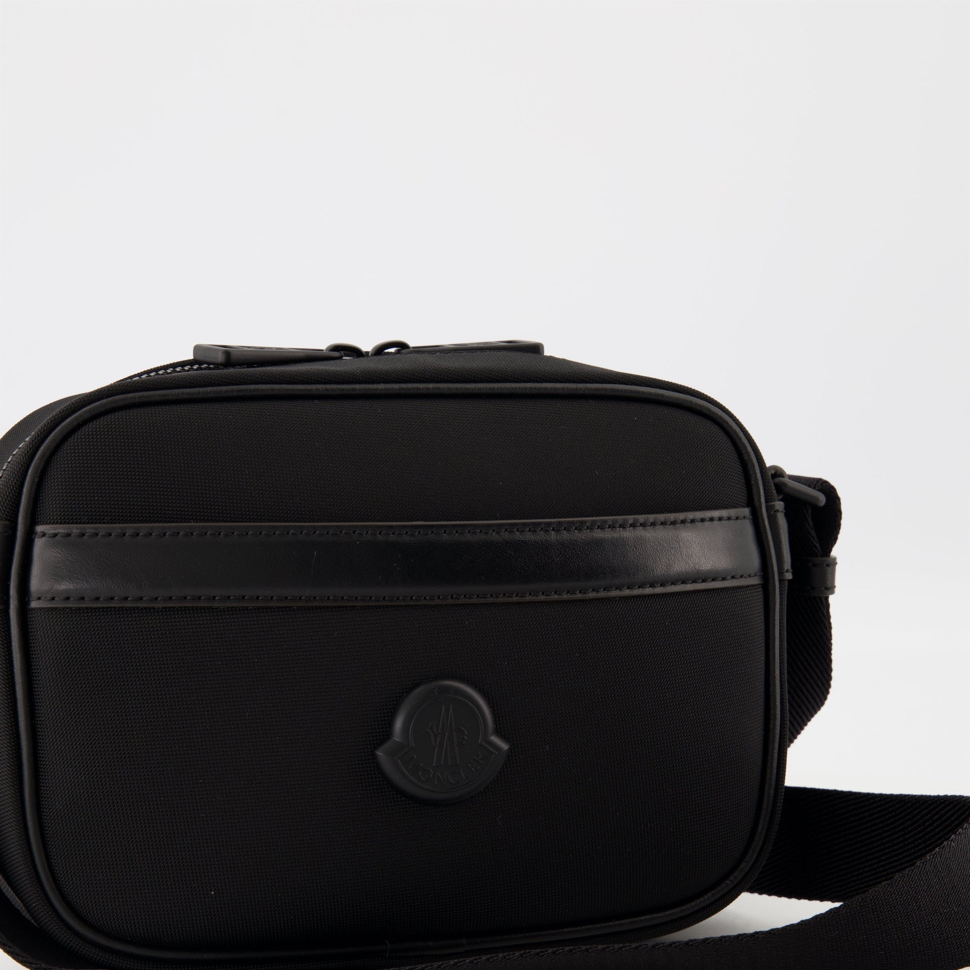 Moncler Pierrick Shoulder Bag - image 3