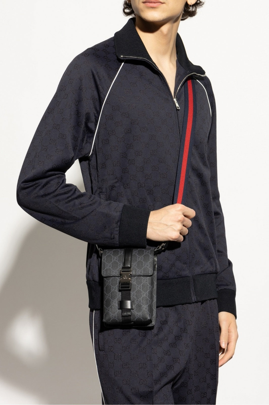 Gucci Supreme Canvas Shoulder Bag - image 2