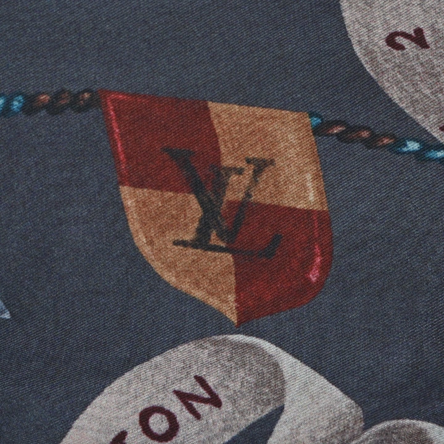 Louis Vuitton Crown & Ribbon "Pont Neuf" Print Silk-Finish Shirt - image 5