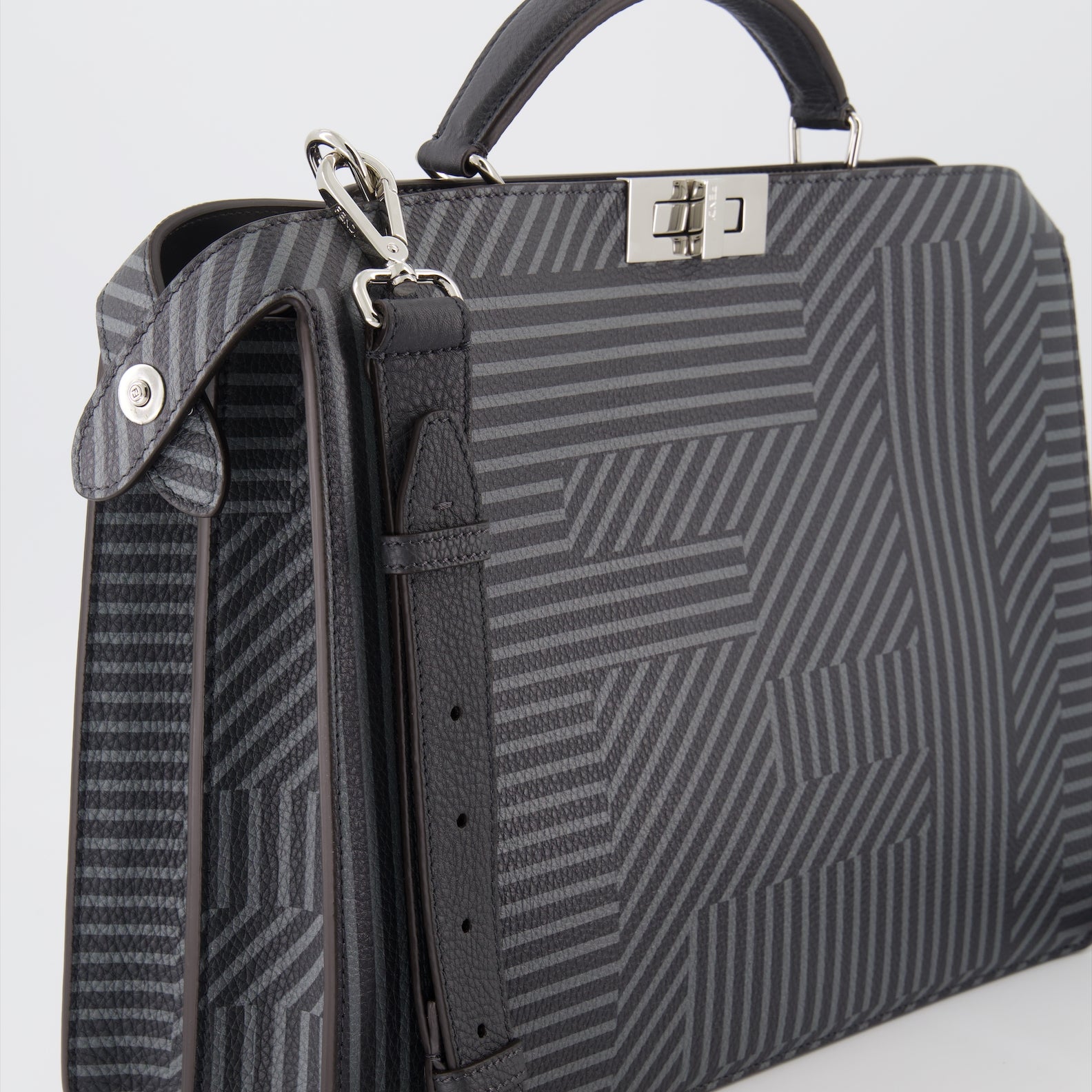 Fendi Peekaboo ISeeU Bag - image 3