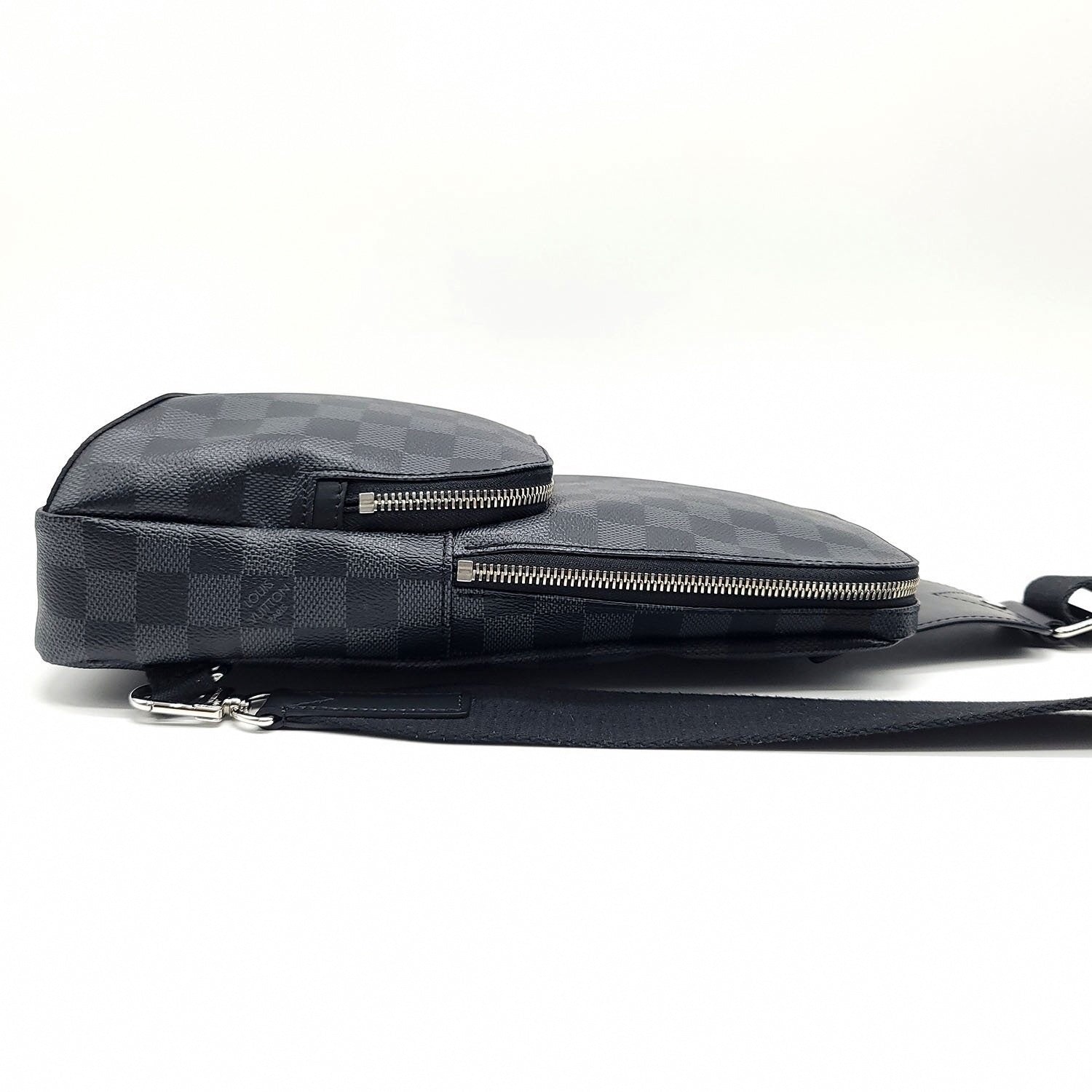 Louis Vuitton Damier Graphite Avenue Sling Backpack - image 3