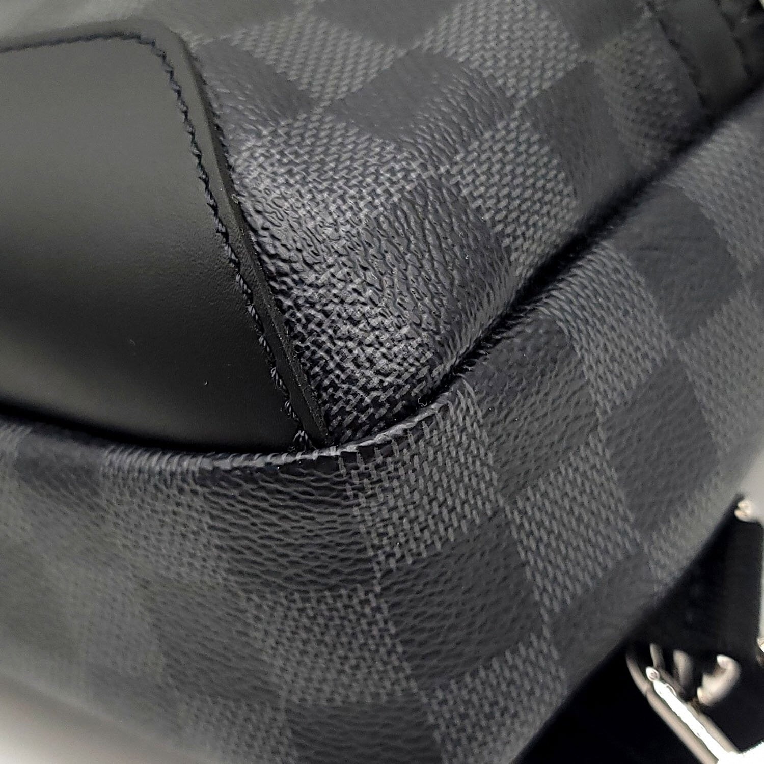 Louis Vuitton Damier Graphite Avenue Sling Backpack - image 6