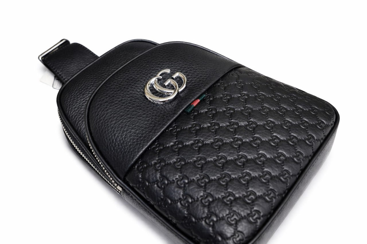 Gucci Marmont Matelassé Leather Crossbody Bag (Black)