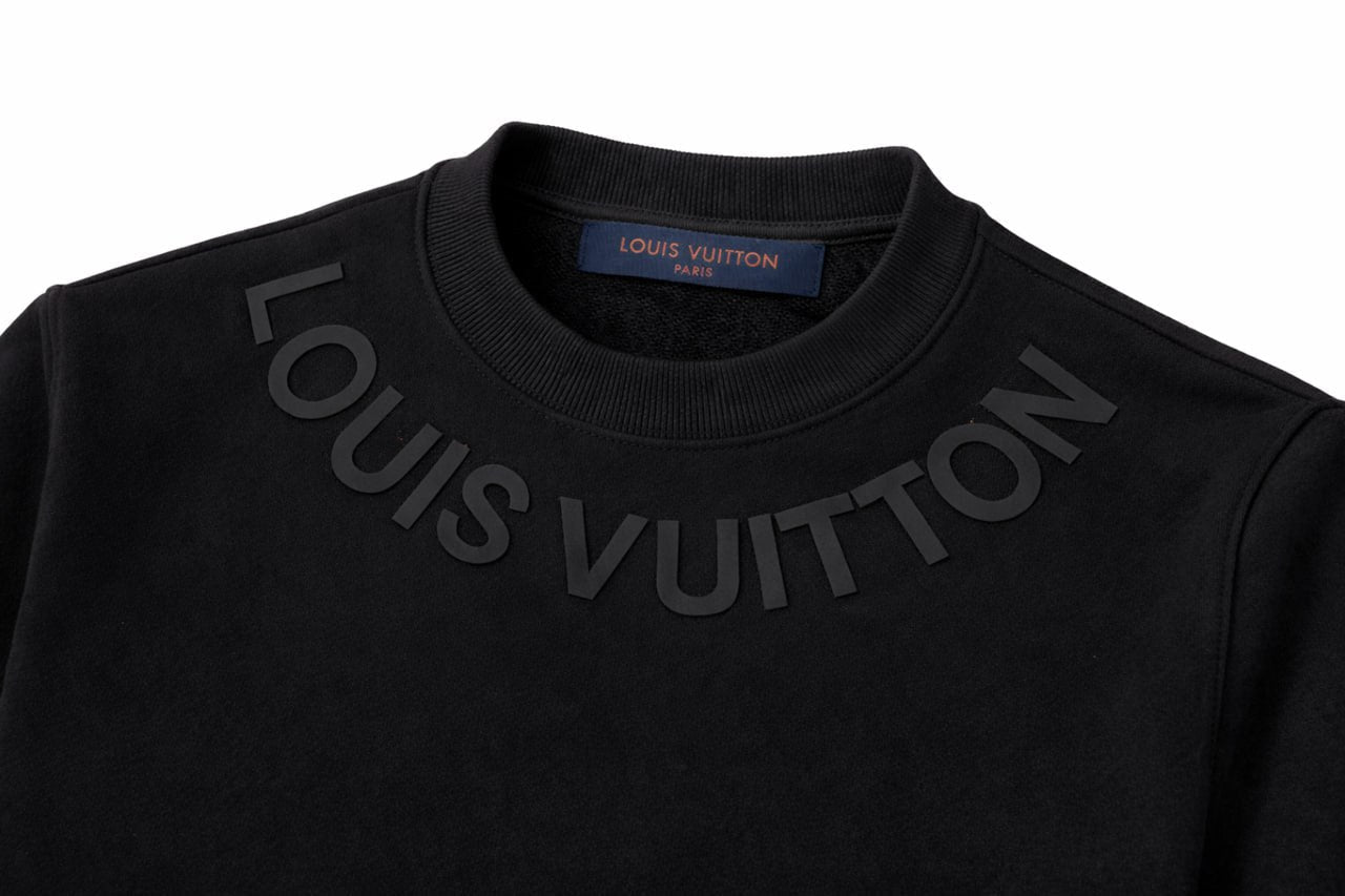 Louis Vuitton LV Tonal Logo Crewneck Sweatshirt – Black - image 3